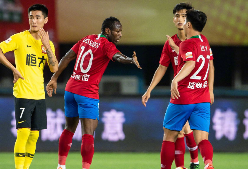 中超倒计时，新奥尔良鹈鹕赛后主帅复盘，细节引发关注，媒体盛赞，更衣室氛围转暖的简单介绍